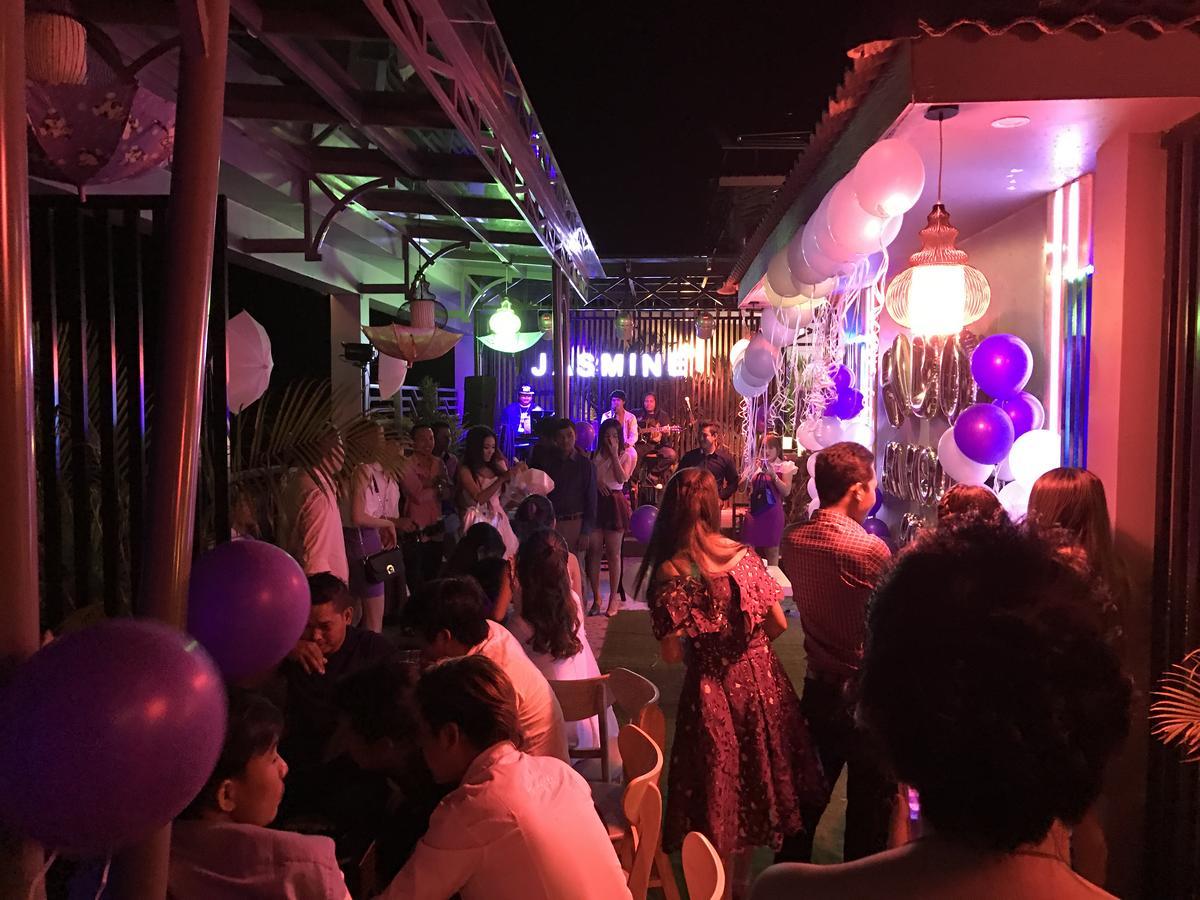Jasmine Hotel& Sky Bar Μπατταμπάνγκ Εξωτερικό φωτογραφία